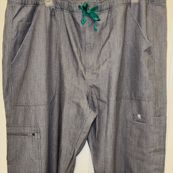 FIGS Mens Cairo Cargo Scrub Pants Graphite Gray Size 2XL Short NWT - Picture 4 of 8